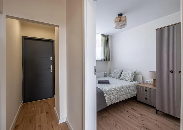 Initium - - Jagiellońska 10m *